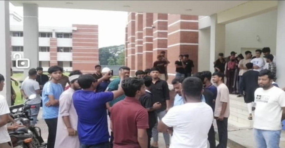 Anna Semenovich kiyinish xonasi porno