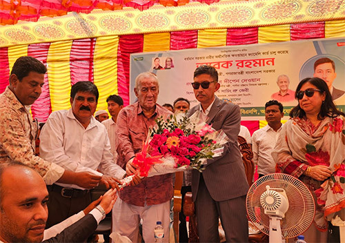 প্রধানমন্ত্রী হতদরিদ্র মানুষের জন্যই ফ্যামিলি কার্ড  বিতরণ করছেন : দীপেন দেওয়ান