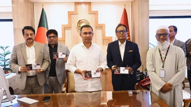 মাতৃভাষা দিবস উপলক্ষে স্মারক ডাকটিকিট অবমুক্ত করলেন প্রধানমন্ত্রী