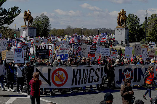 যুক্তরাষ্ট্রজুড়ে ট্রাম্পবিরোধী ‘নো কিংস’ বিক্ষোভে লাখ লাখ মানুষ