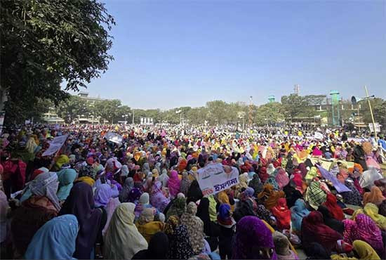গাইবান্ধায় পুরুষের চেয়ে সংখ্যায় এগিয়ে থাকা নারী ভোটাররা বদলে দিতে পারে জয়ের সমীকরণ