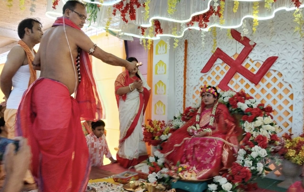 নারীর কল্যাণ ও মর্যাদার বার্তায় শচী অঙ্গনে কুমারী পূজা; হবিগঞ্জ ও মৌলভীবাজারে উদযাপিত মহানবমী