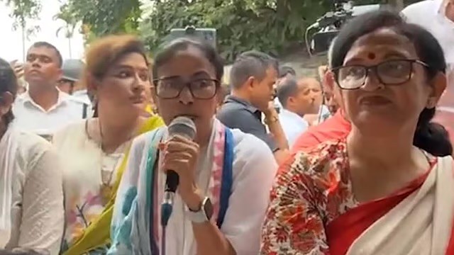 হাদি হত্যার আসামিদের গ্রেপ্তার নিয়ে ‘চুপ থাকতে’ বলেছিলেন স্বরাষ্ট্রমন্ত্রী: মমতা