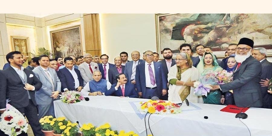সিএসআরের ২৭৬ কোটি টাকা আত্মসাতের অভিযোগে হাসিনা-রেহানাসহ তিনজনের বিরুদ্ধে মামলা